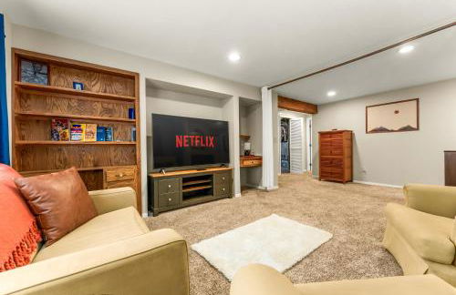 Spacious Comfort in Scenic Monument - Foto 44