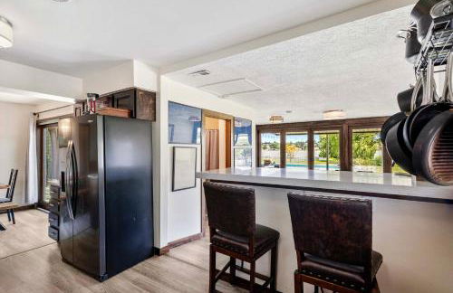 Lakefront Washington Home with Private Pool and Sauna - Foto 7