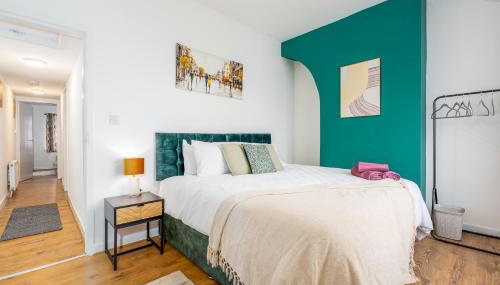 Modern 3 bedroom House - Parking - Sleeps 6 - Foto 1