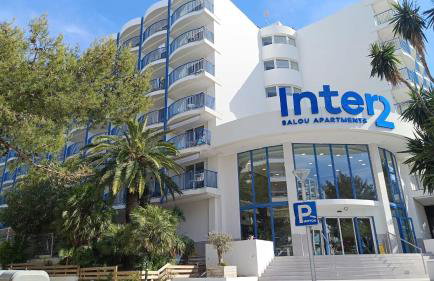 NUEVOS 2026 ESTRENA PRECIOSO APARTHOTEL INTER2, NEW APARTMENTS lN SALOU! self check in! PARKING! PORT AVENTURA - Foto 2