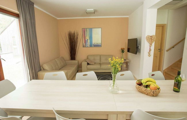 Chalet in Czechia's Tranquil Residential Area - Foto 12