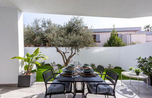 Colombo Palace - viale colombo 358 - Photo 67