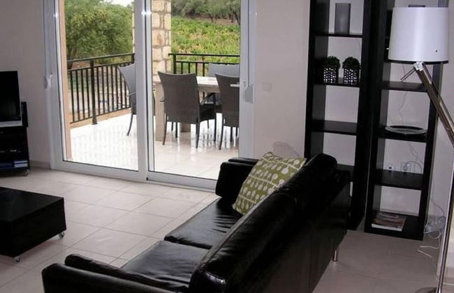 Beautiful, Modern, Luxuriously Villa, Private Swimming Pool 8 p NW Coast, Crete - Photo 15