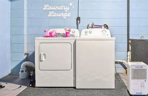 Indy Palm Pad with Patio & Tiki Bar-Mid-Century Charmer-Family Friendly - Photo 53