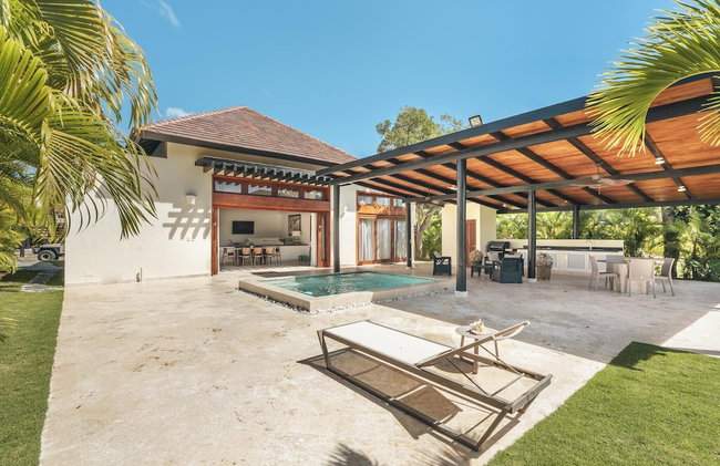 3BR Villa With Tropical Style BBQ Private Pool - Photo 20