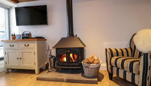 Dragon Hill Barn - Photo 5