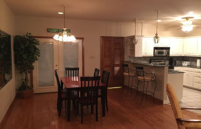 Family Friendly Lake House Located at Mid-west arm of Lake Fork - Photo 7