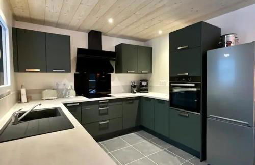 CHALET LES 2 MARMOTTES 4 étoiles Bain nordique, Pétanque - Foto 12