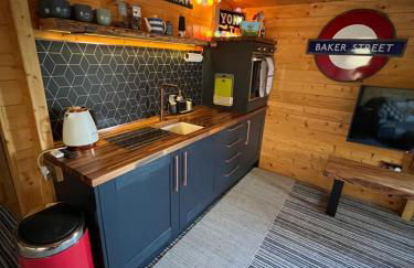 Rubys Retreat Stylish Log Cabin-Hidden Garden - Photo 7