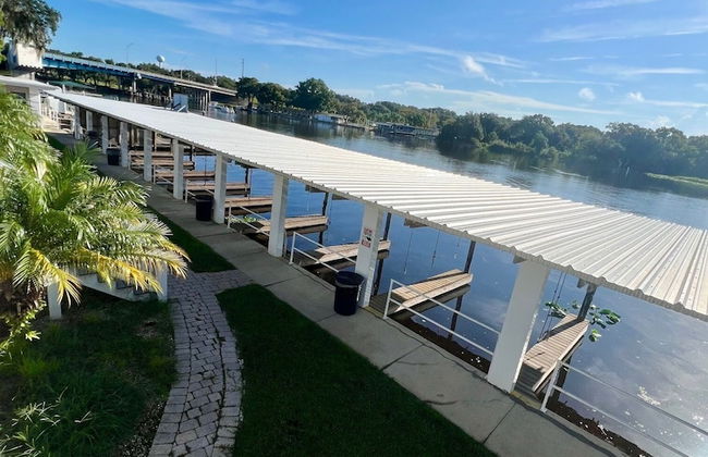 Castaways On The River - Foto 11