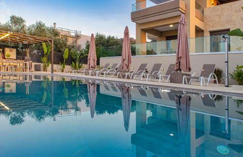 Chris and Stratos villa with private ecologic pool and kid's playground! - Foto 37