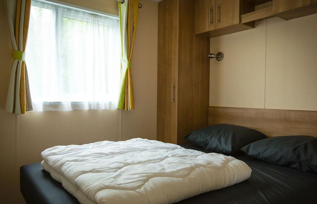 Apartment in Utrecht Near Historic Windmill - Photo 3