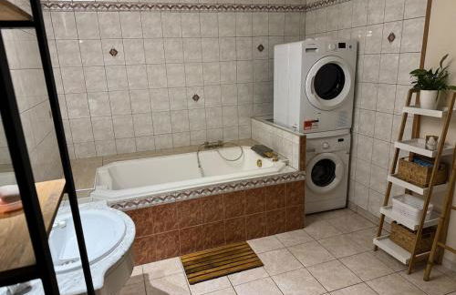 Villa unique, 50 mètres du jardin au lac - Photo 21