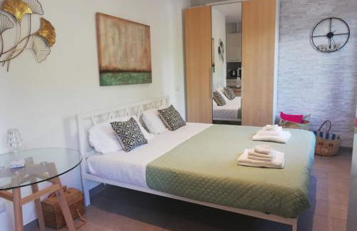 Patio & Parking - Self check-in & Remote access - Foto 5