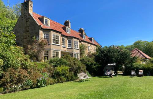 Groves Hall Garden Apartment Whitby - Photo 1