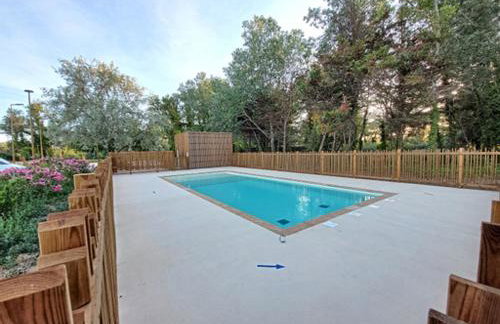 AGENCE JF IMMO-T2 climatise 4 pers avec terrasse vue campagne piscine et parking V0773 - Foto 9