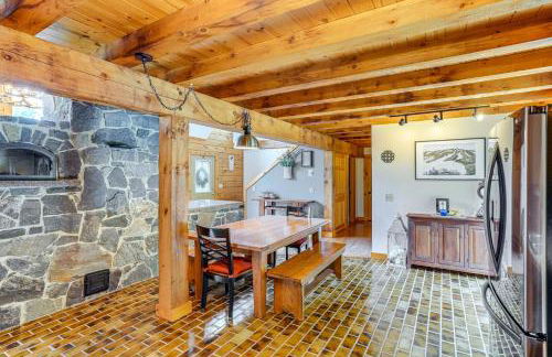 Spacious Wilmington Cabin Walk to Lake - Foto 9