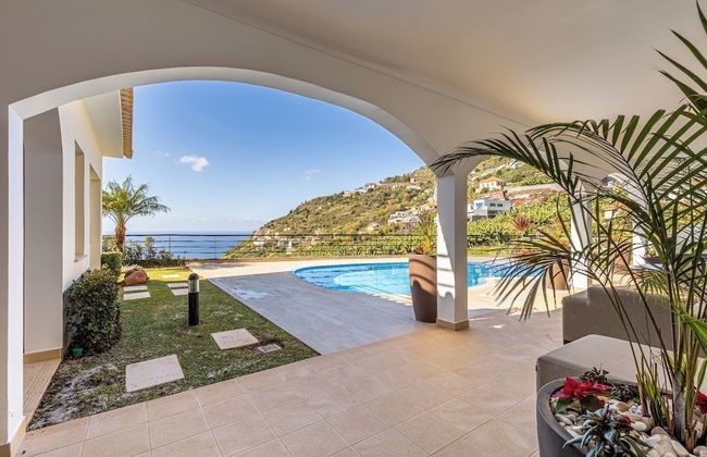 Luxury Villa With Private Heated Pool, Garden and Views of the sea and Mountains - Foto 38