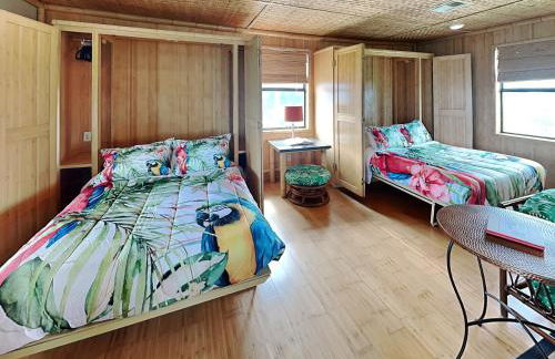 Beachside Tiki Hut - Photo 9