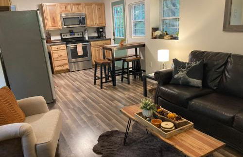 Peaceful Seasonal Wooded Cottage close to everything - Foto 11