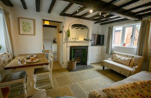 Pear Tree Cottage in the Cotswolds - Photo 42