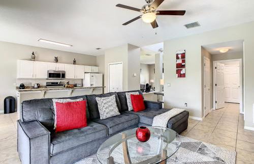 Extended Sun Deck with Private Pool in Gated Quiet Community - Foto 9