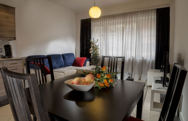 The Queen Luxury Apartments - Villa Serena - Photo 20