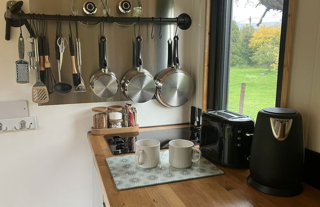 1 Bed Converted Railway Wagon Near Crickhowell - Foto 6