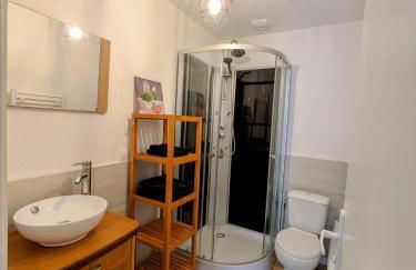 Sous la tour - Foto 8