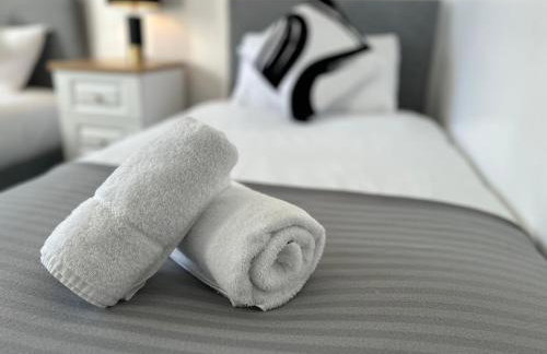 Dovefield House - Modern 3 Bed Home from Home - Alton Towers, Uttoxeter Races - Foto 34