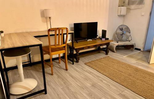 Studio Rdc proche Quai Rouget - Photo 6