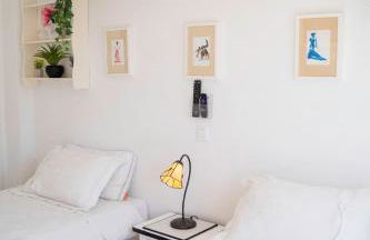 Sun-Drenched, Sea-View Apartment with Giant Patio! - Photo 53