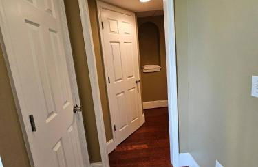 Two Story Queen Primary - Foto 13