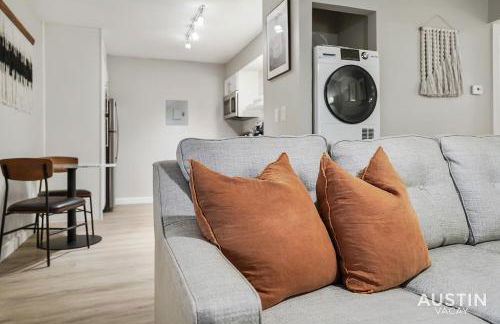 Amenity Heavy Serene Apt in Convenient Location - Photo 33