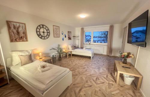 C4S - COME4STAY - Töging - InnStay - 3 Zi Apartment in Töging - 7Personen - Küche - Badezimmer - Balkon - SmartTV - WLAN - Foto 1