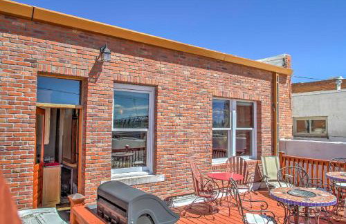 Vintage Downtown Laramie Apartment with Deck! - Foto 20