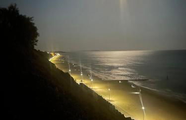 Villa Maria Southbourne - 2 Mins to Beach - Coastal - Dog-Friendly - Modern Luxury - Large Private Garden - Private Access - Parking - Foto 15