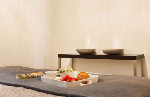 Two Bedroom Luxury Apartment - Balcony with View of Notre Dame - Foto 43