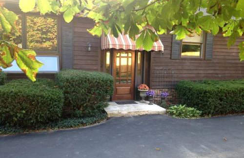 Charming Vacation Rental in a Mississippi Valley Bed and Breakfast in Elizabeth, Illinois - Foto 7