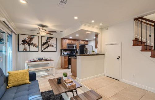 Stylish- Multi-Level- Patio- Games - Fast WIFI-CM3 - Foto 1