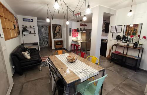 The black dog house - Foto 23