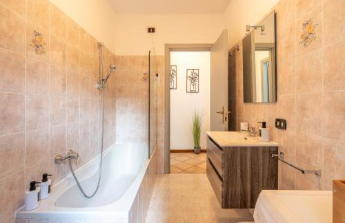 L’Acero Rosso - Giardino privato e Box auto - Foto 18