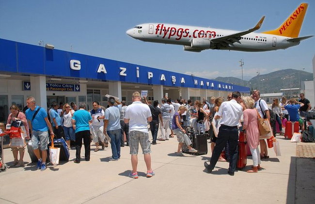 Traslado privado desde Alanya al aeropuerto de Gazipasa GZP - Foto 1