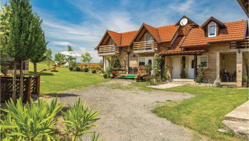 Nice Home In Licko Lesce With Wifi - Foto 5