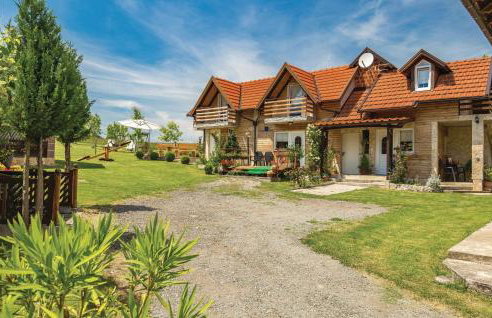 Nice Home In Licko Lesce With Wifi - Photo 5