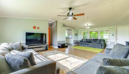 Palatka Hideaway with Fireplace and Private Porch - Photo 5