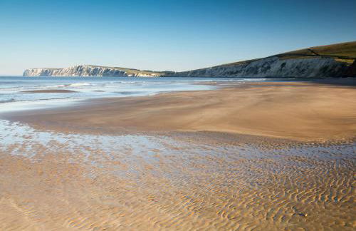 Fort Victoria Cottages - Sea View Cottage - Photo 29