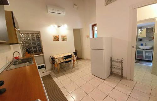 Bilocale in centro con vista mare - Foto 15