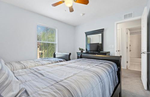 Great Town Home with Lazy River - Foto 12