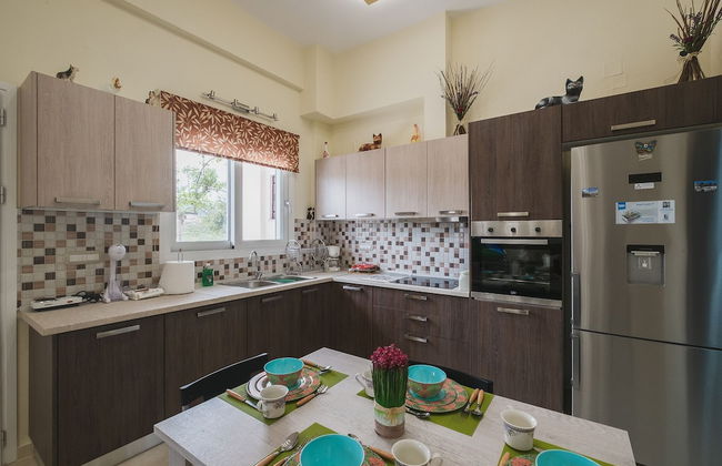 Spacious & New fully equipped Home with Parking - Foto 17